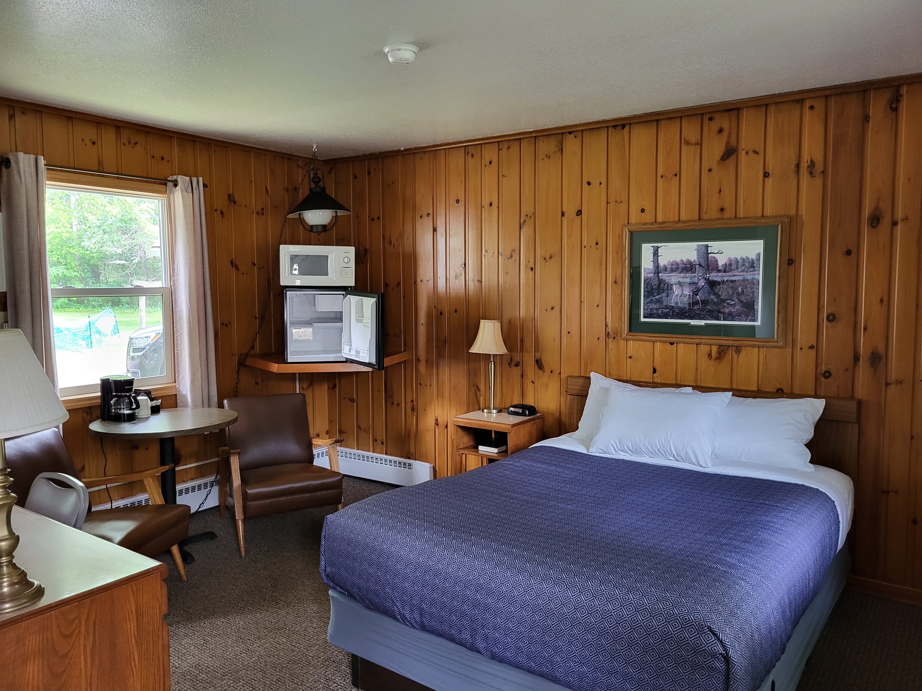 Pine Wood Motel Room 2 — room overview